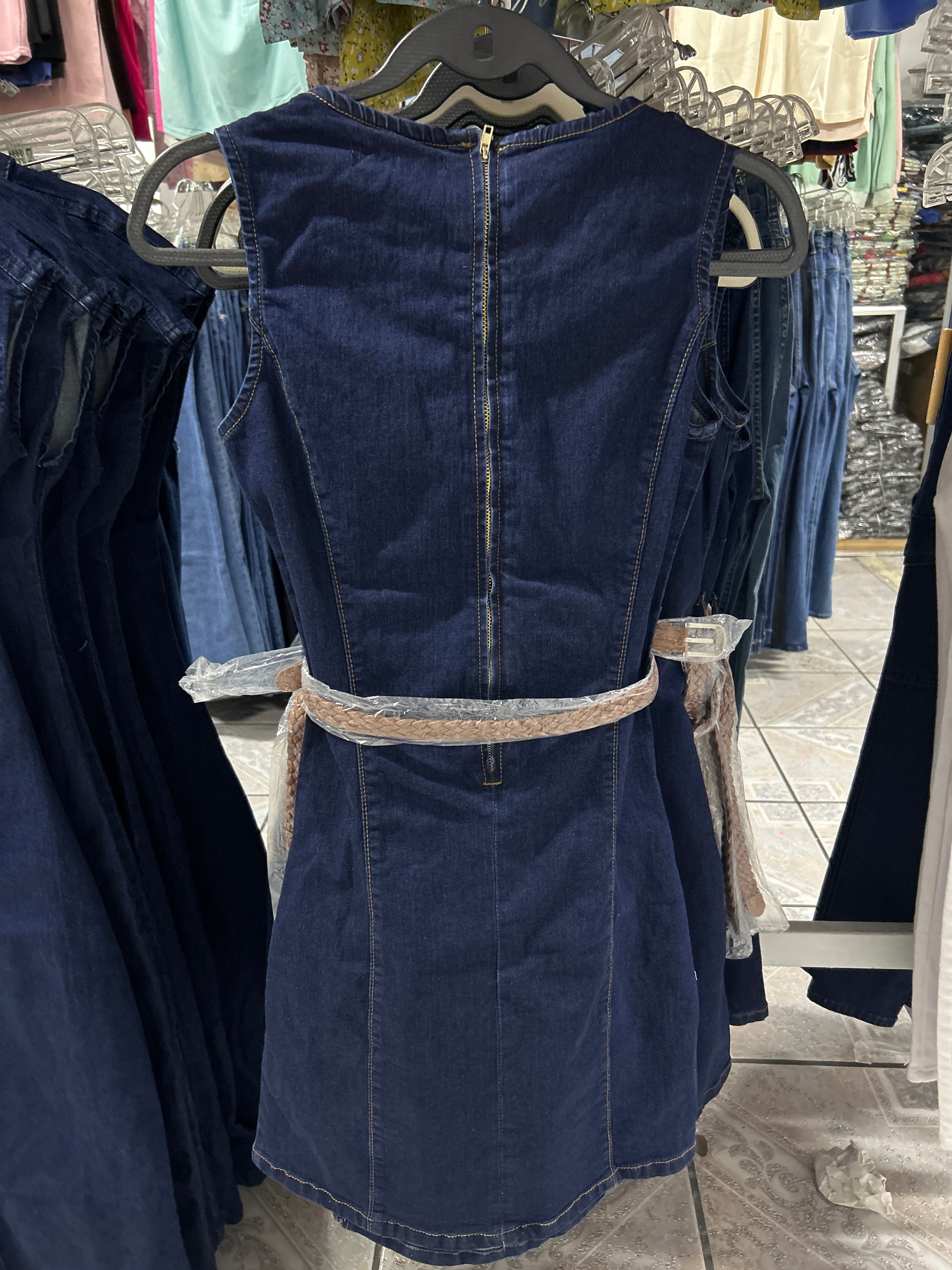 Vestido vaquero con cremallera
