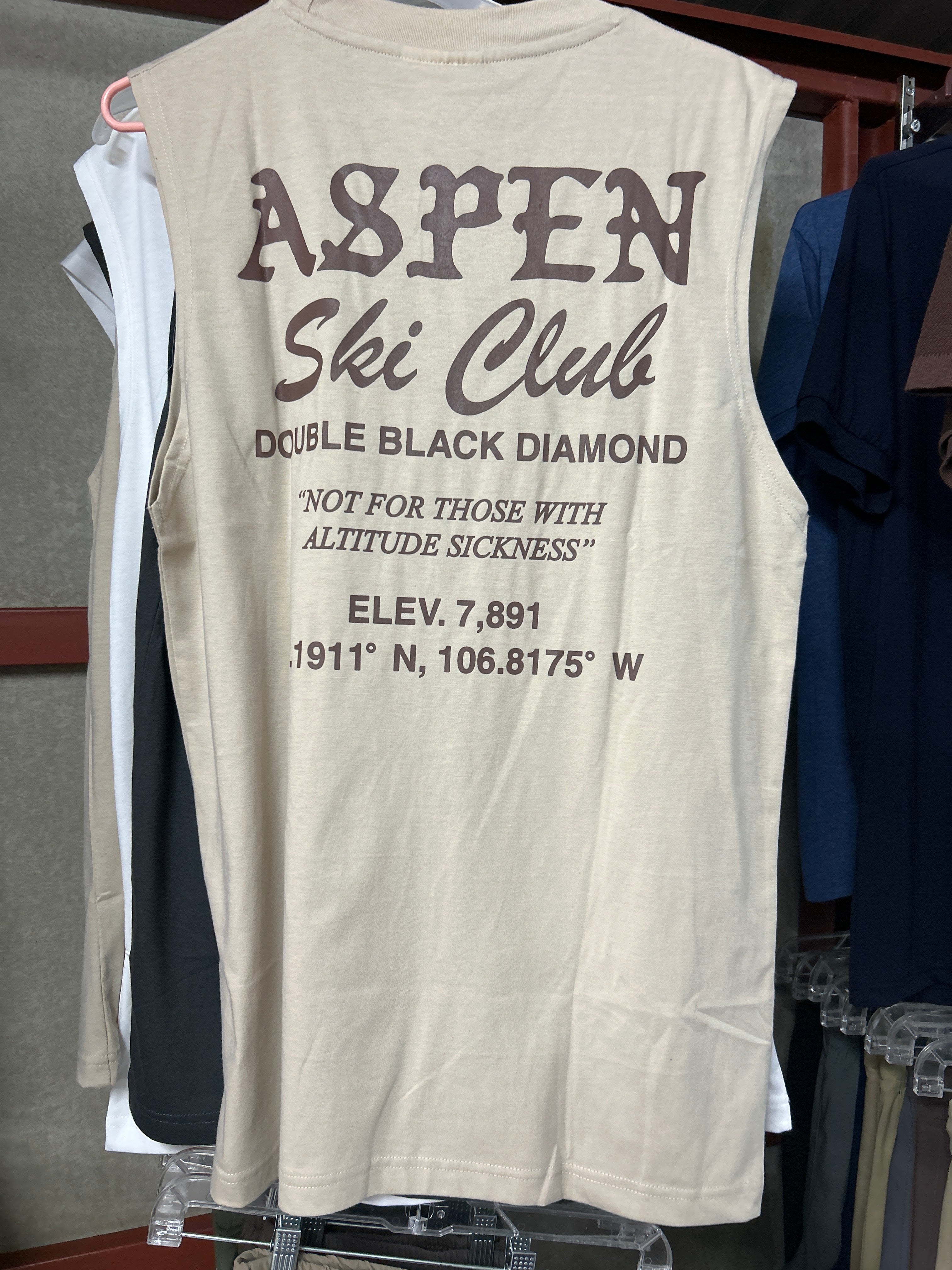 Sleeveless T-shirt