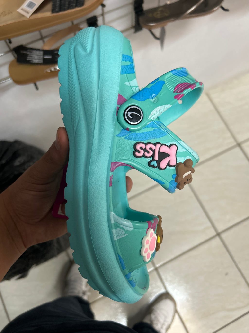 Sandalia tipo Croc