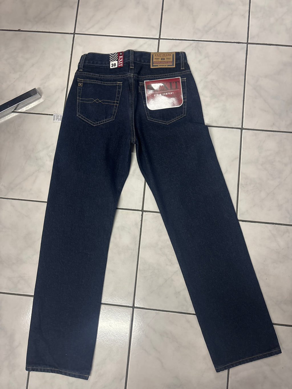 Jeans exit