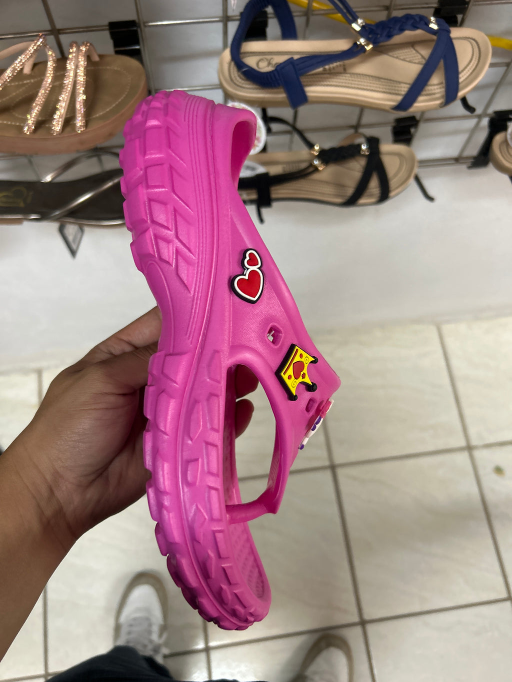 Sandalia estilo Croc