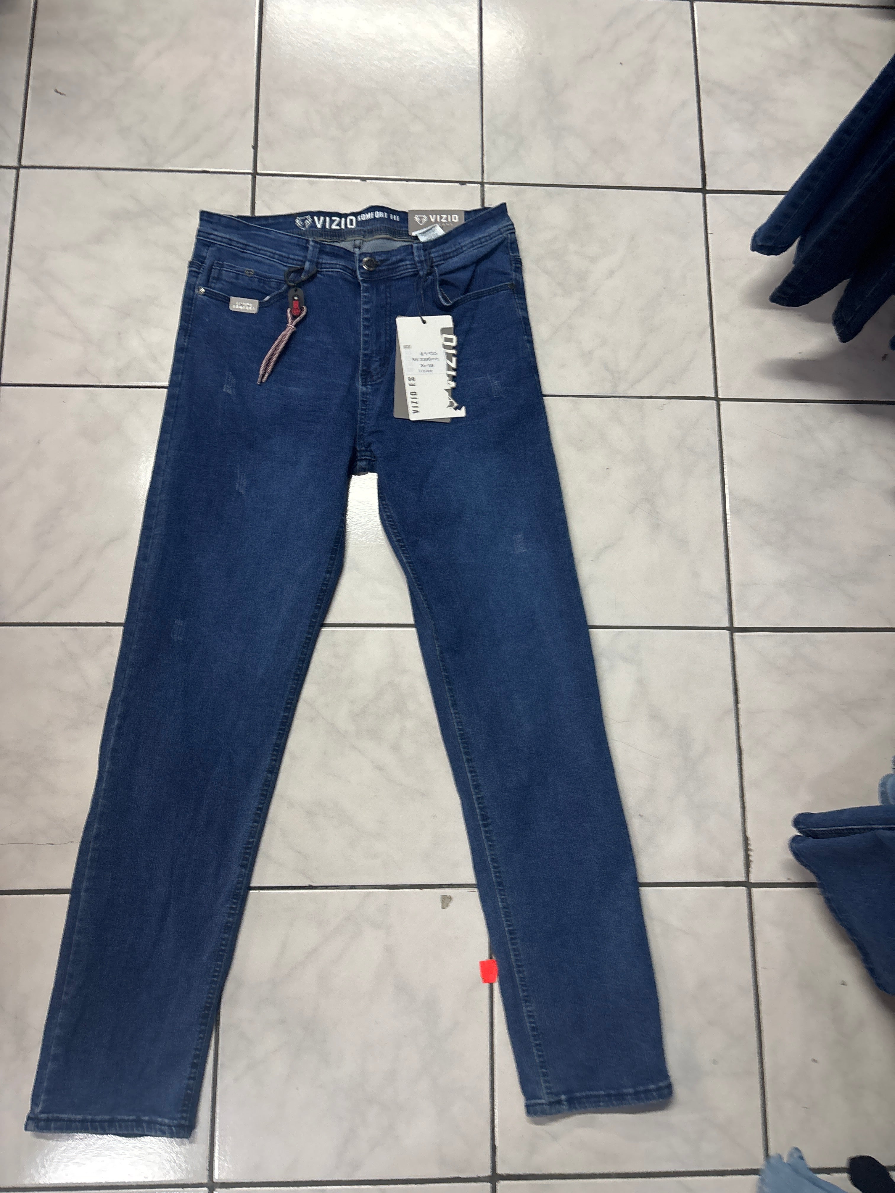 Pantalones vaqueros de corte cómodo Vizio