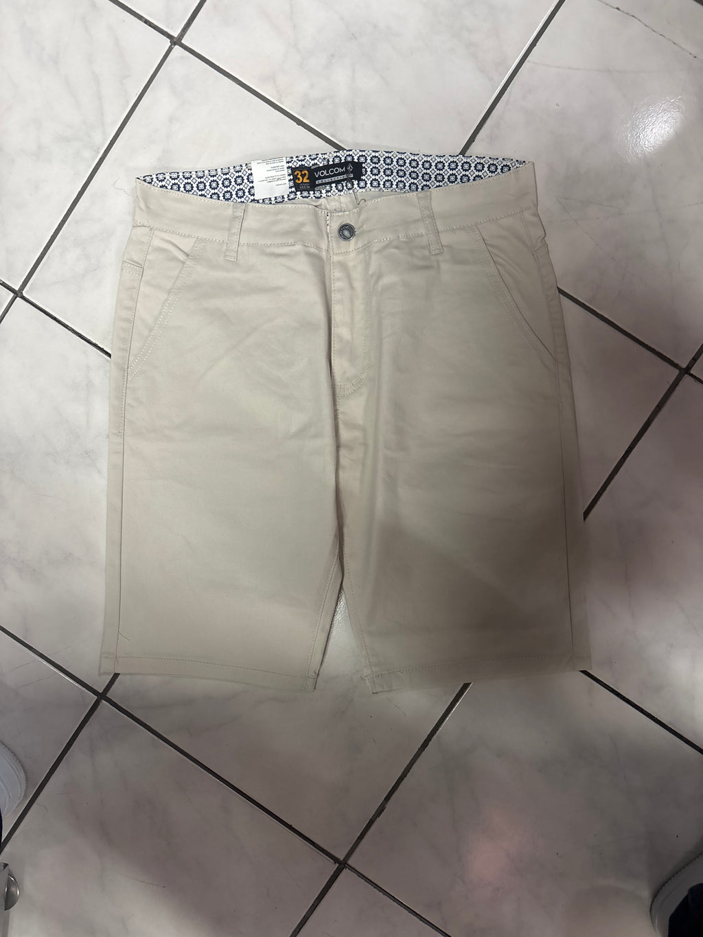 Short volcom