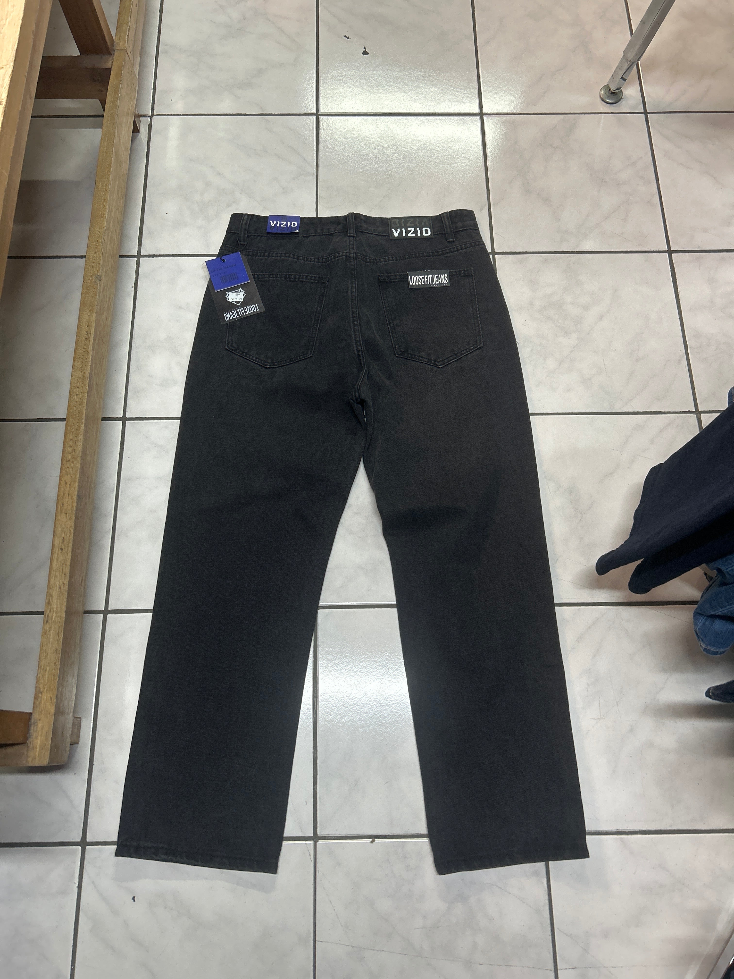VIZIO JEANS