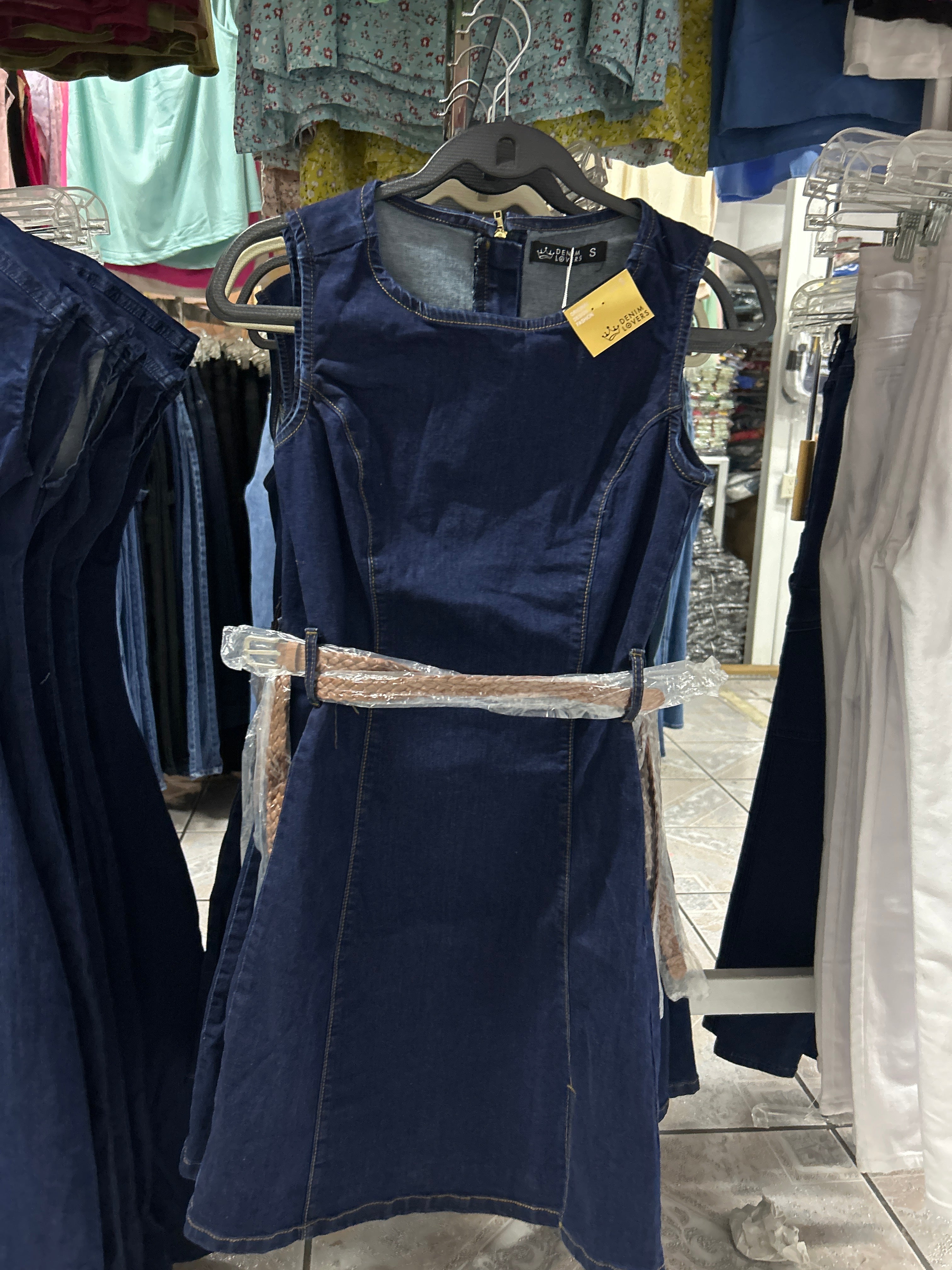Vestido vaquero con cremallera