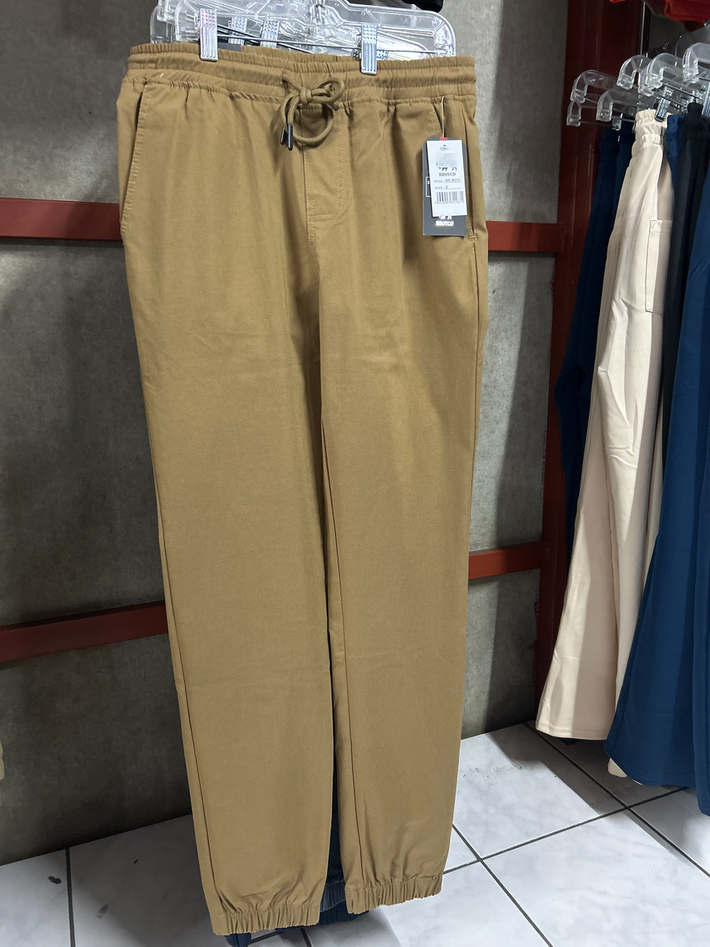 Pantalón deportivo Broyco